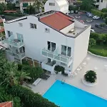 شقة فندقية Path House - Etna & Sea View ريبوسْتو