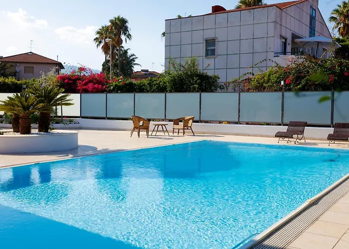 Path House - Etna & Sea View מלון דירות