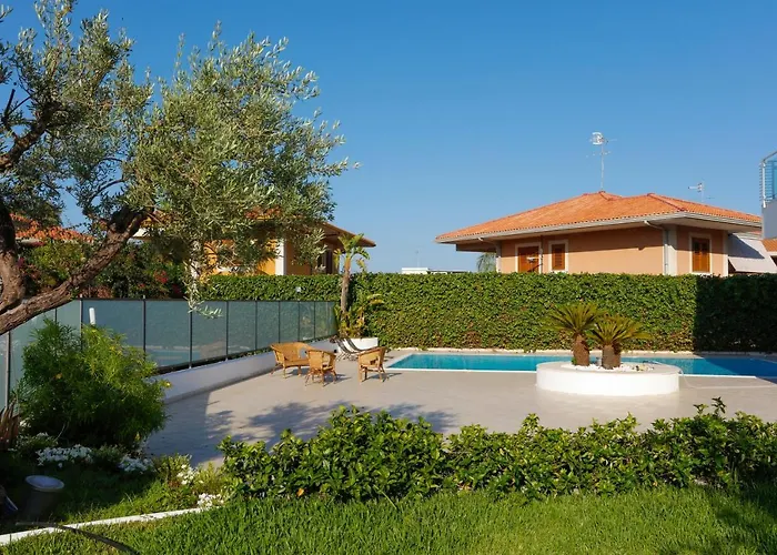 מלון דירות Path House - Etna & Sea View 4*