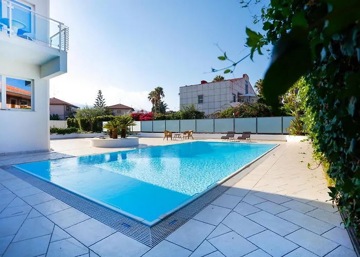 Path House - Etna & Sea View מלון דירות 4*