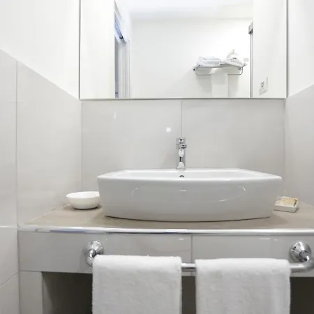 Path House By Wonderful Italy Apartahotel