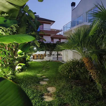 Path House By Wonderful Italy Ξενοδοχείο με διαμερίσματα 3*