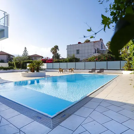 Aparthotel Path House By Wonderful Italy 3*