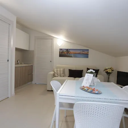 Path House By Wonderful Italy Apartahotel