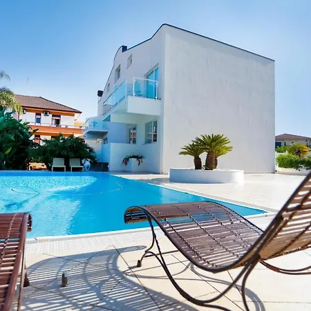 Aparthotel Path House - Etna & Sea View Riposto