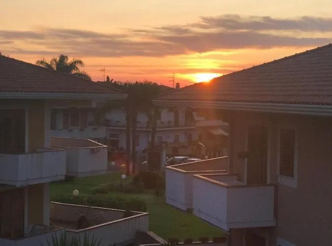 公寓式酒店 Path House - Etna & Sea View 4*