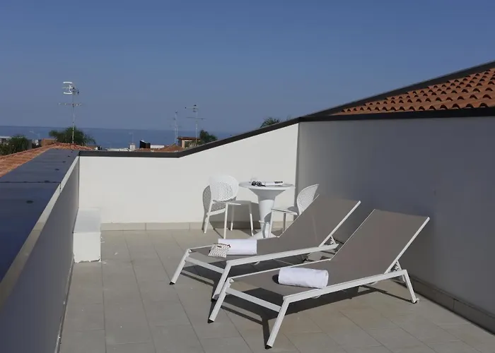 Path House - Etna & Sea View